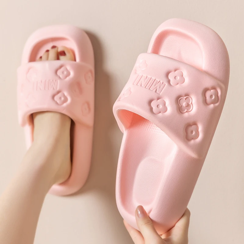 Women Summer Slippers EVA Clogs Sandals Outside Cute Design Garden Shoes Non-Slip Thick Bottom Slides Flip Flop Casual Shoe