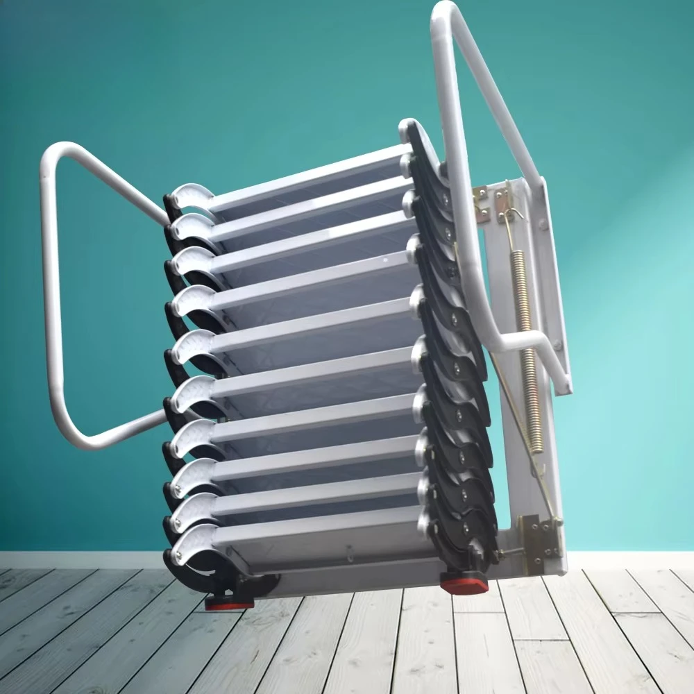 Zoldertoegangsluik en telescopische luikladder met ritssluiting