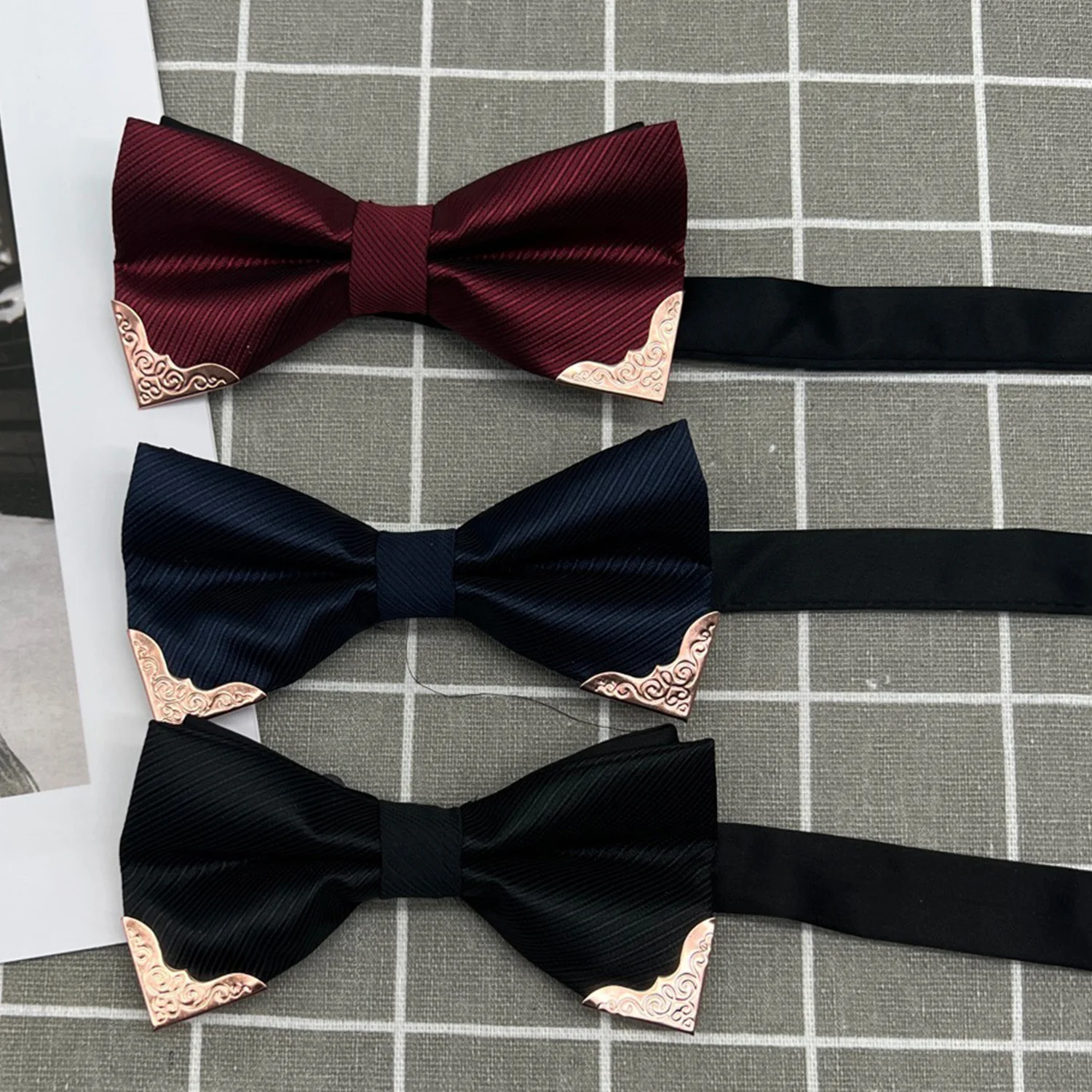 Formal British Style Neck Tie Leisure Metal Bling Bowknot Classic Bow Ties For Men Solid Color Pre-tied Bow Tie Men's Accessory