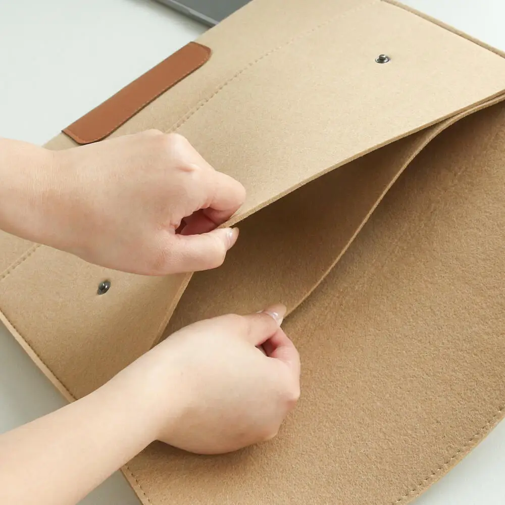 カスタムネーム入りフェルト製ドキュメントフォルダ、スナップボ - Laptop Accessories Name のレビューと価格