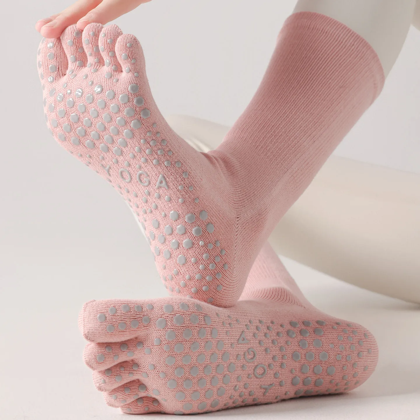 

Носки для йоги с пятью пальцами, однотонные носки среднего размера для пилатеса, женские профессиональные нескользящие носки для тренажерного зала, фитнеса, тренировок в помещении
