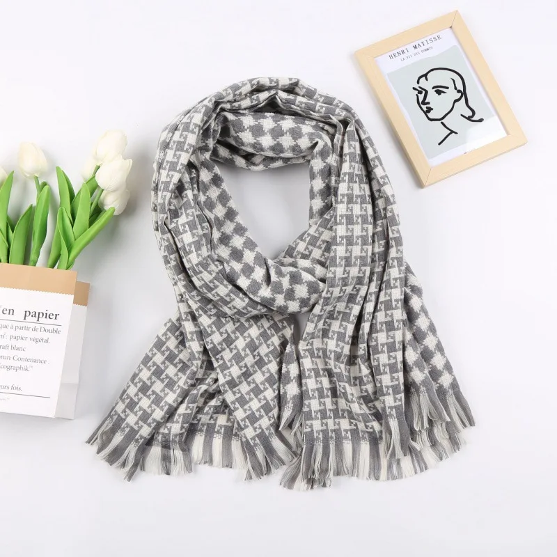 Women's Fashion Tassel Winter Plaid Scarf Ms. Popping Models Hundred Matching Imitation Cashmere High-grade Sense of Shawl Women