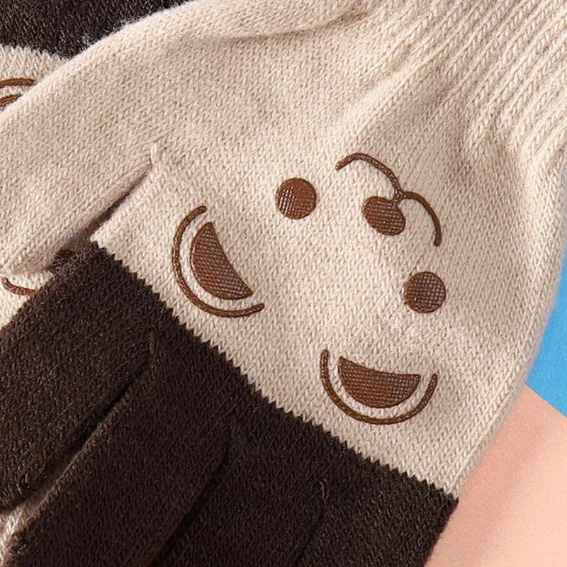 2022 Winter Korean Style Kids Knitted Gloves Cartoon Bear Printed Full Finger Gloves for 4 5 6 7 8 Year Old Children Accessories