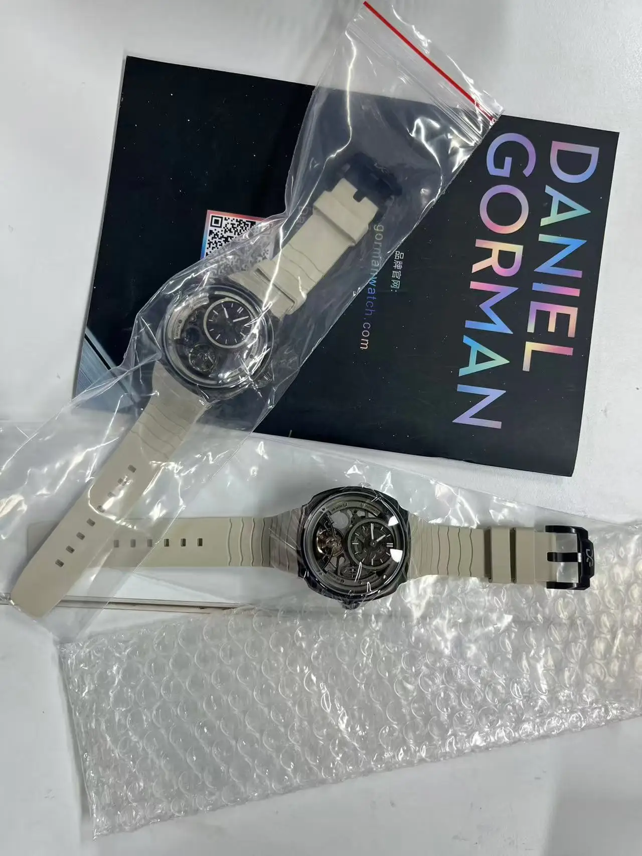 싱귤러리티 시리즈 DG8127 '인하우스' 스켈레톤 기계식 시계 고품질 스테인리스 스틸 남성용 시계