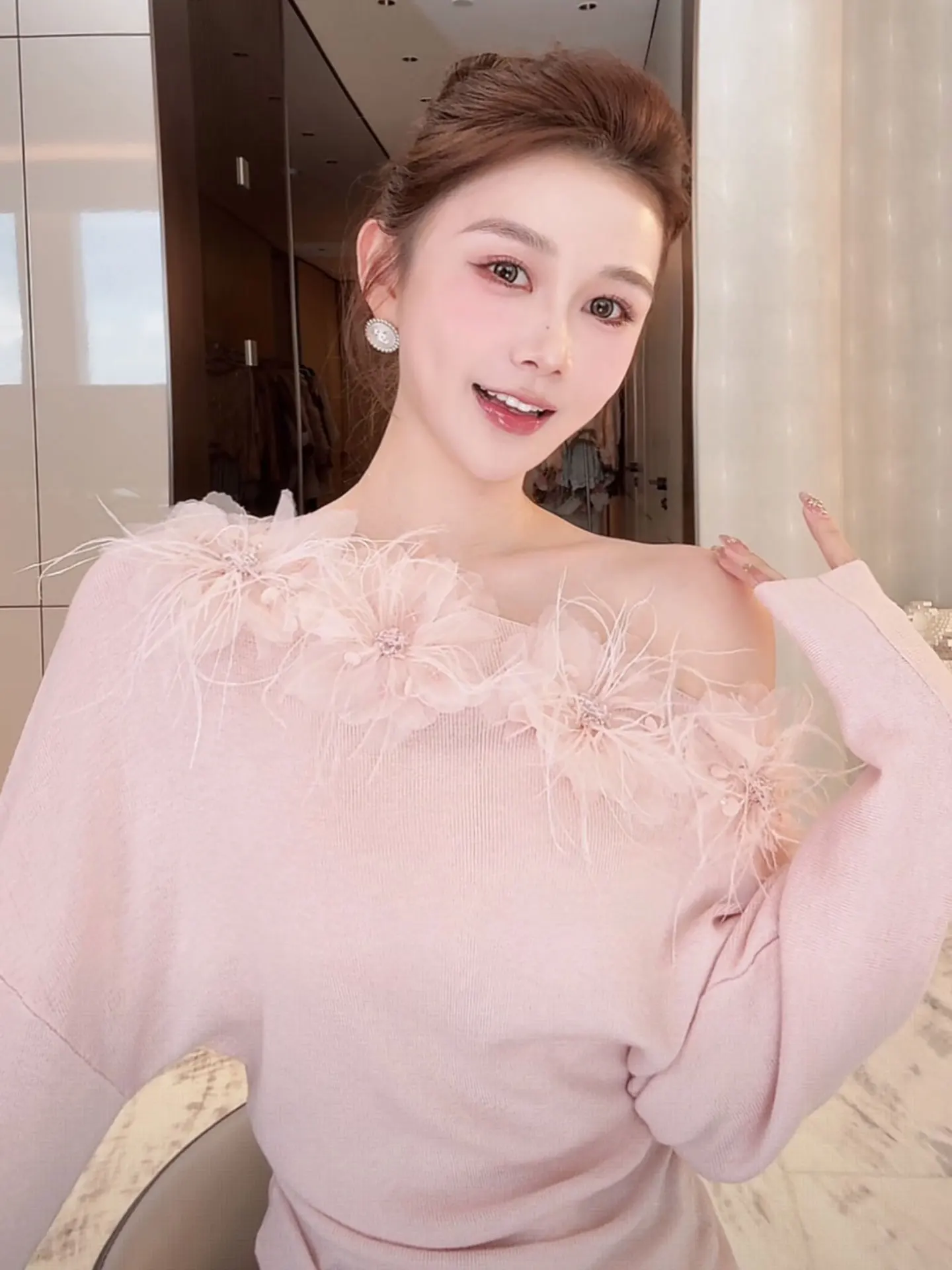 

AZZHEN Gentle World Feather Splicing Diagonal oulder Knitted Soft Women's Base irt Top Floral Pattern Regular Length