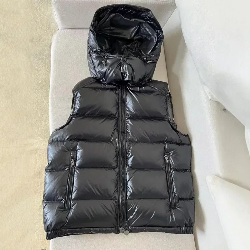 Moncl*r Solid Color Windproof Crop Puffer Jacket Unisex Winter Thick Short Style 90% White Goose Down Jacket Womans Fashion Coat