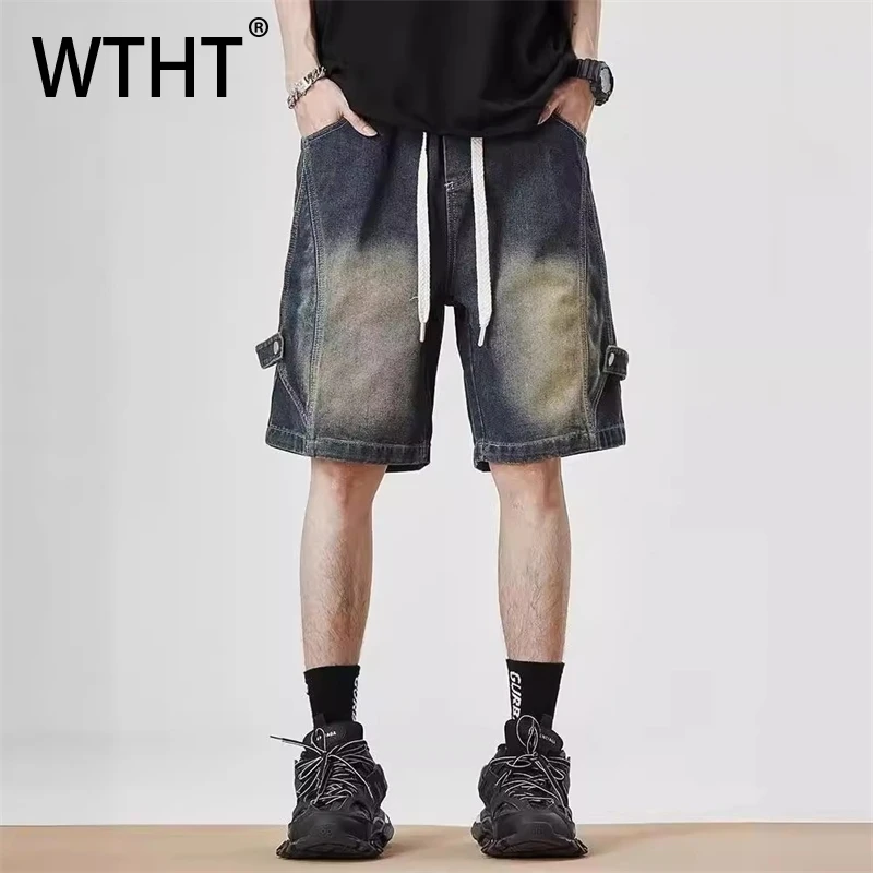 

WTHT винтажные мужские джинсовые шорты с градиентным рисунком и лентой, модные летние свободные короткие брюки с эластичной резинкой и высокой талией 2025, мужские 2A0887