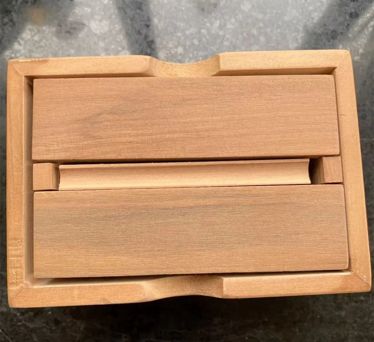 Divertente scatola puzzle in legno con portasigarette segreto automatico Scomparto magico Rompicapo Giocattoli in legno Scatole puzzle regalo per adulti