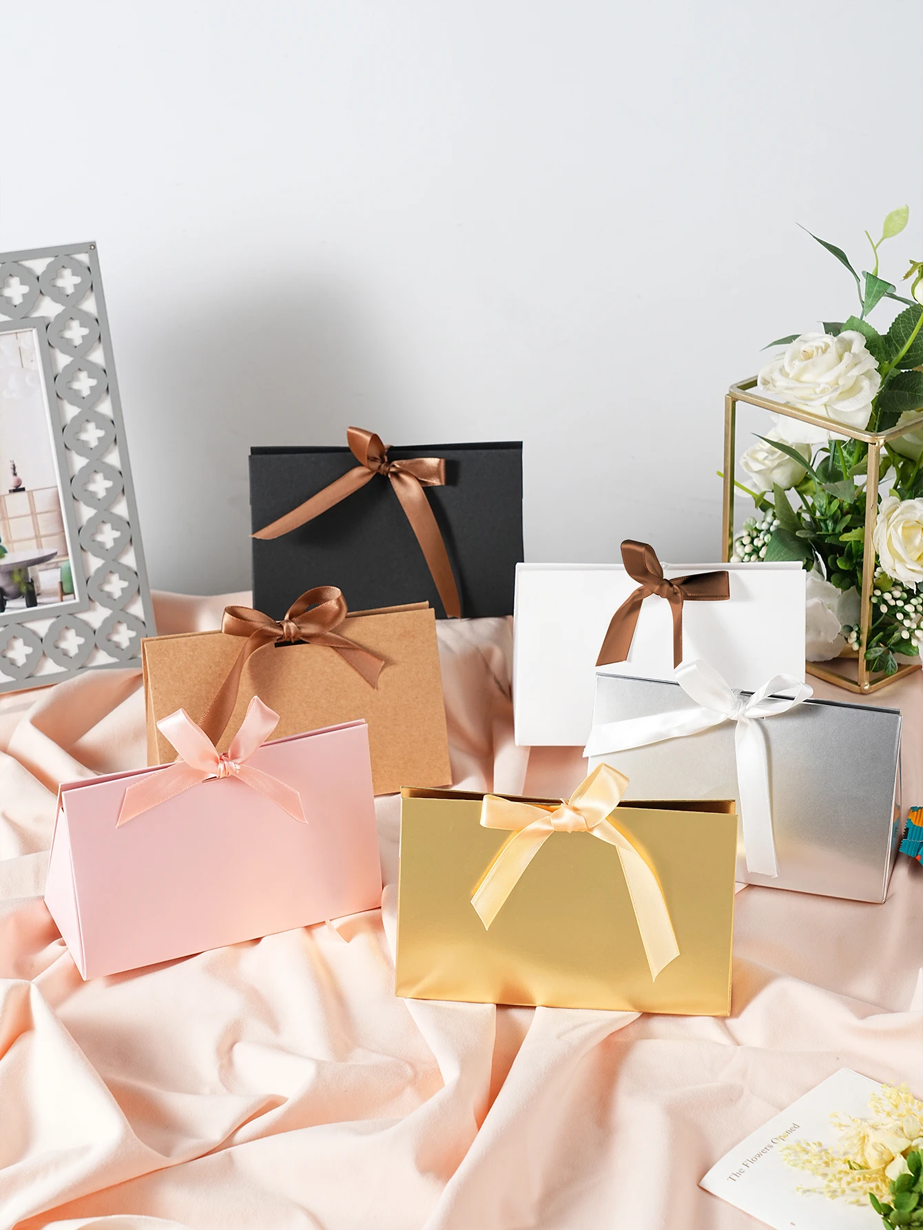 Butterfly Bow Hand-…