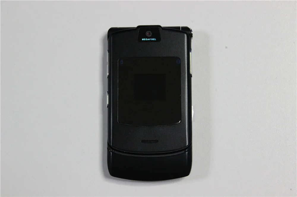 

The Razr V3i, a second-hand model with low factory prices, unlocks the classic GSM flip cover and simple functions