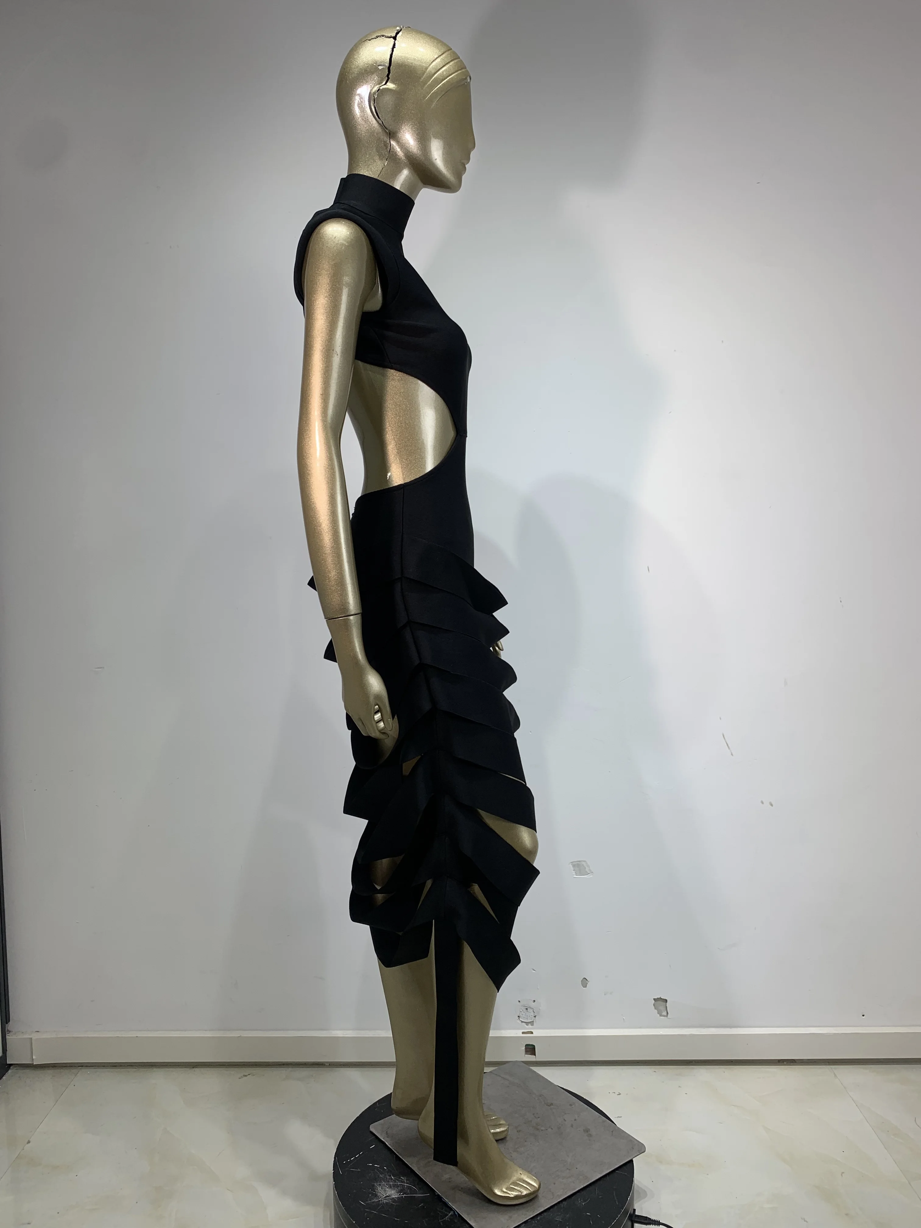 เดรสสไตล์พังก์สำหรับผู้หญิง สีดำ แบบผูกเชือก ไม่มีแขน โชว์หลัง ผ่าข้าง ยาวปานกลาง เหมาะสำหรับงานปาร์ตี้กลางคืน งานเลี้ยง หรือโอกาสพิเศษ