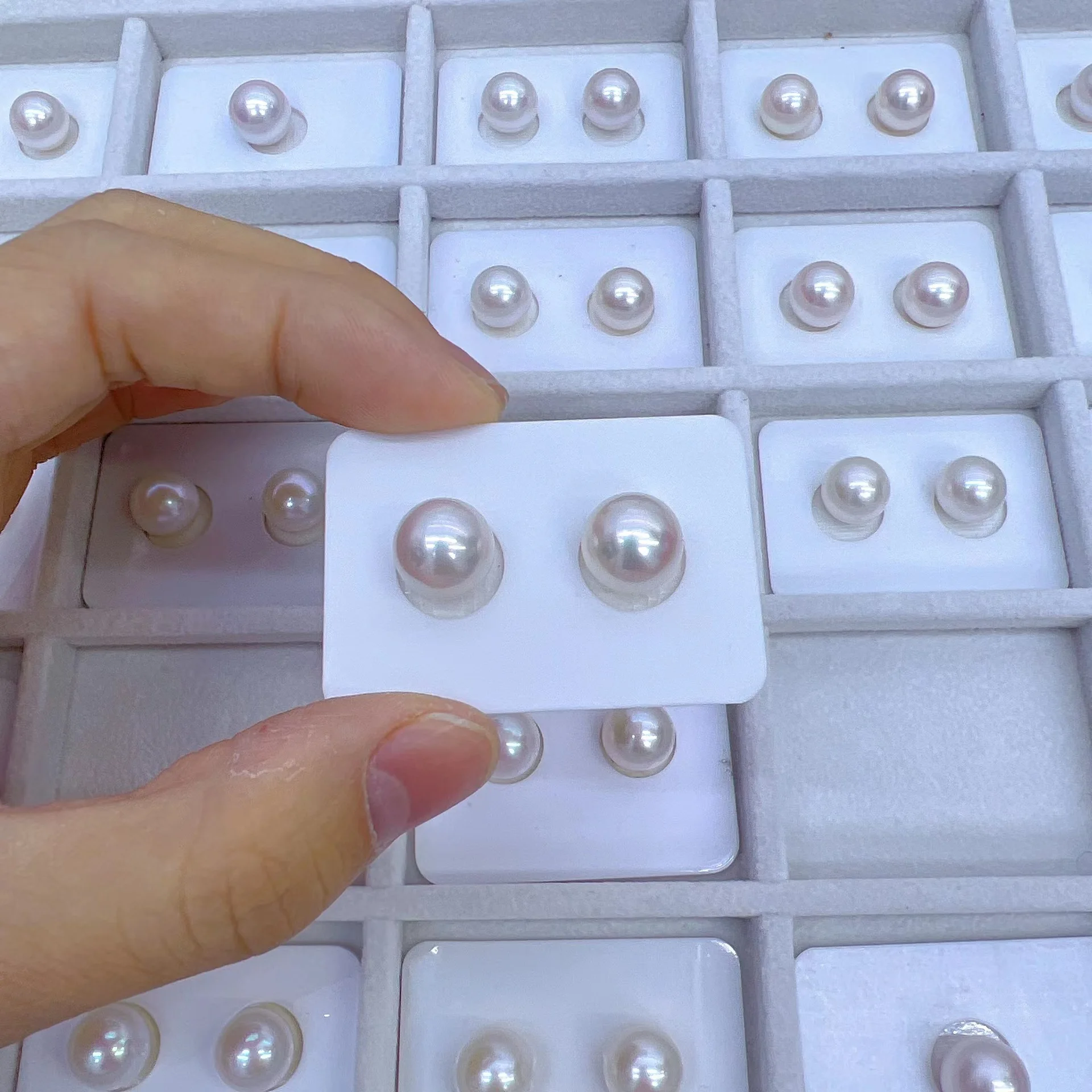 

Classic AAAA 11-12mm Natural Japanese Round Pearl Earrings 925 Elegant and Beautiful/1 Pair