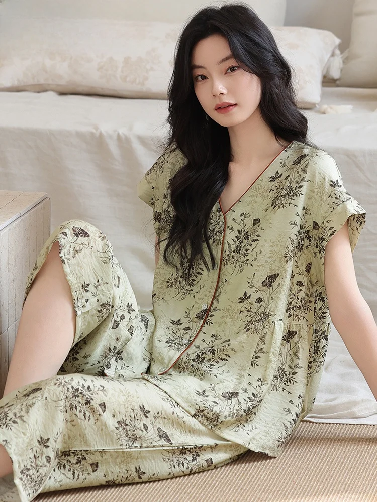 ladies-summer-sleepwear-set-with-chest-pad-short-sleeve-seven-foot-pants-thin-rylee-large-size-home-clothes-casual-style-v-neck