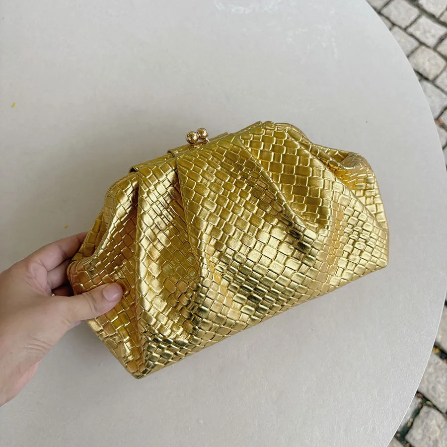 Fashion trend texture woven pleated cloud clutch bag classic temperament simple versatile dumpling dinner bag