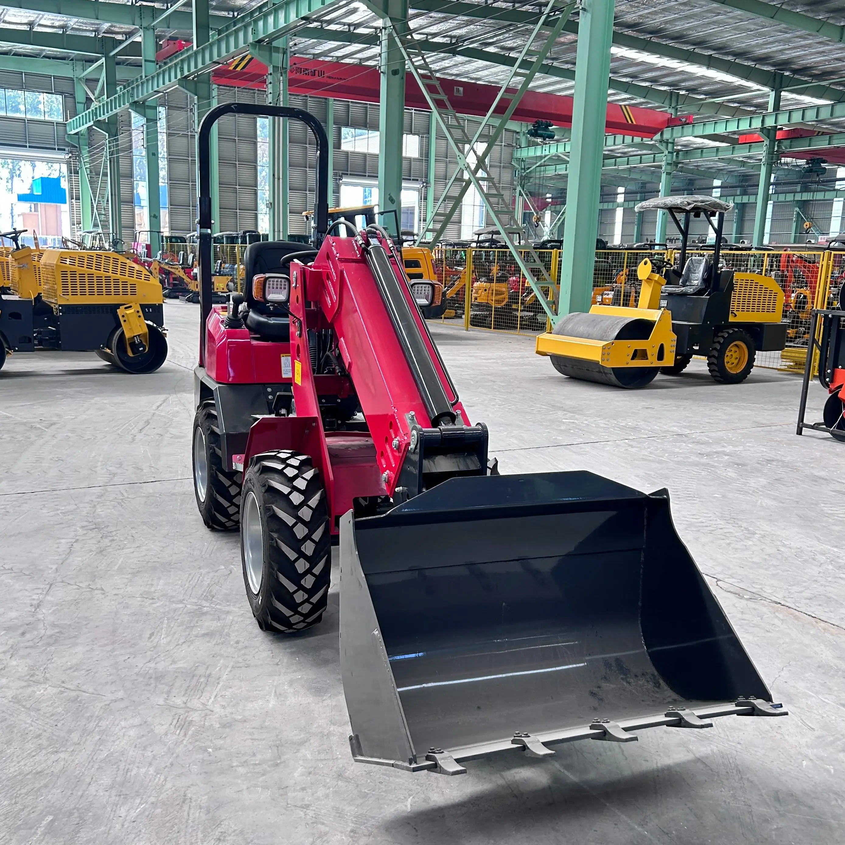 

Китайский фронтальный телескопический фронтальный погрузчик CE EPA мини-телескопический колесный погрузчик телескопический рычаг вилочный погрузчик