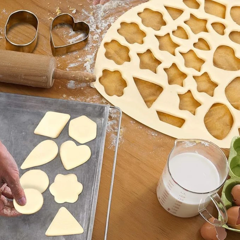 30Pcs/Box Stainless Steel Cookie Mould Heart Star Flower Geometric Shape Cutters DIY mini Pastry Decoration Baking Tools