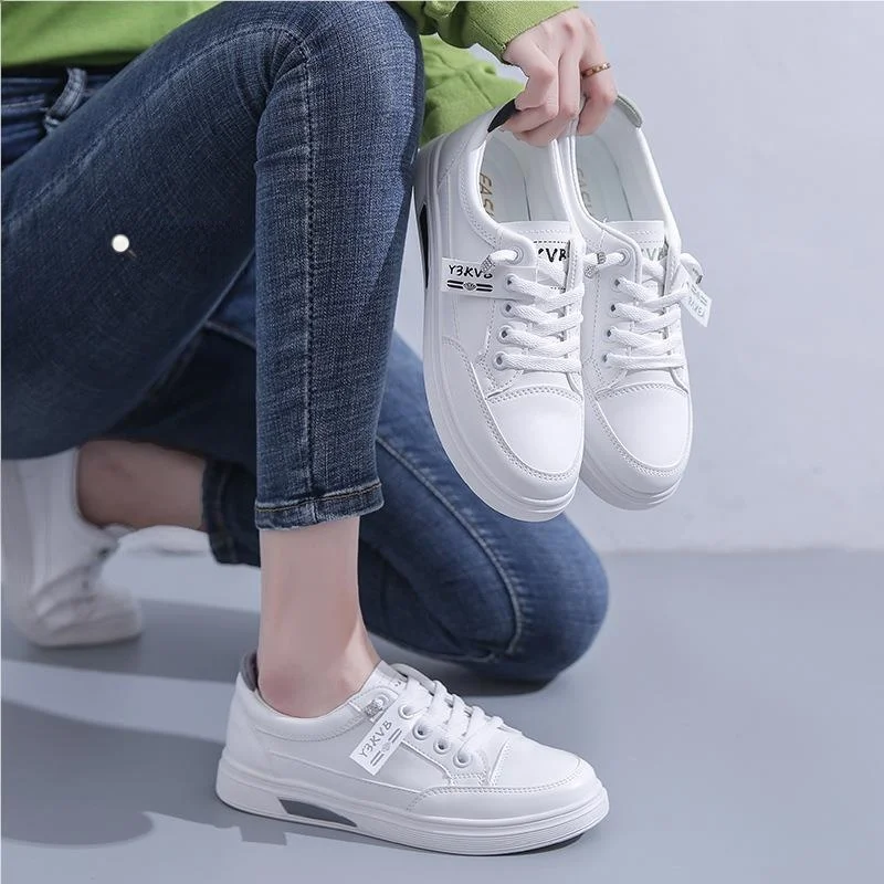 Lightweight Pure White Sneakers Women's Spring Summer 2024 New Style Flat Bottom Leather Surface Versatile Student Shoes