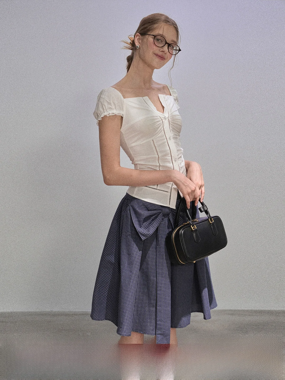 

Slim Fit Bubble Sleeve V-Neck Shirt Women's Summer Thin Waist-Cinching Shirt Cotton Polyester Short Sleeve Deformable