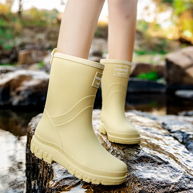 Bottes de pluie mi-hautes non ald pour femmes, chaussures de travail en caoutchouc imperméables, bottes de pluie pour adultes, vêtements d'extérieur à la mode