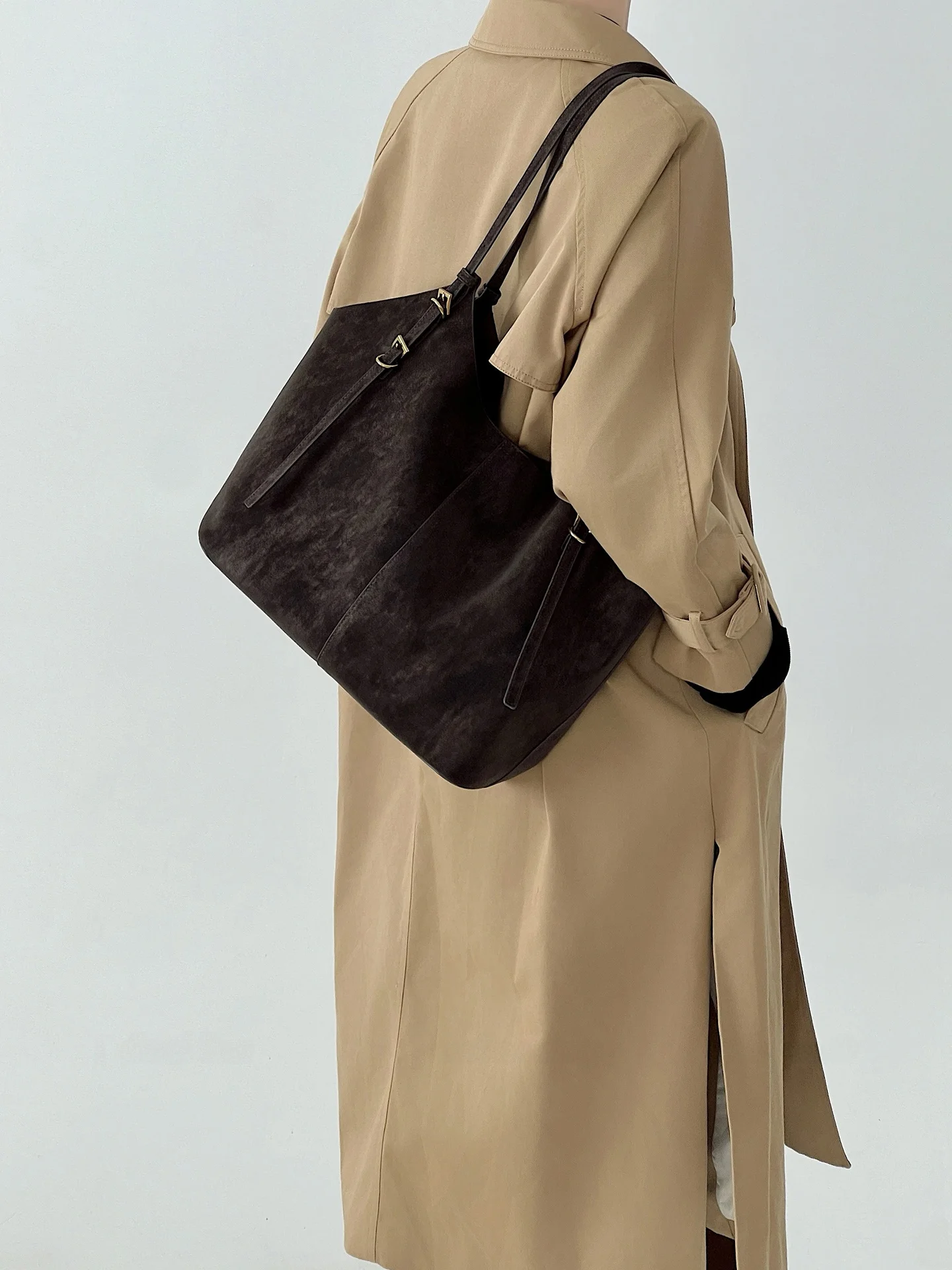 

Сумка-тоут Softwell Series Large Capaci для женщин, из мягкой кожи, в стиле «круассан», повседневная, простая, с магнитной застежкой, синяя...