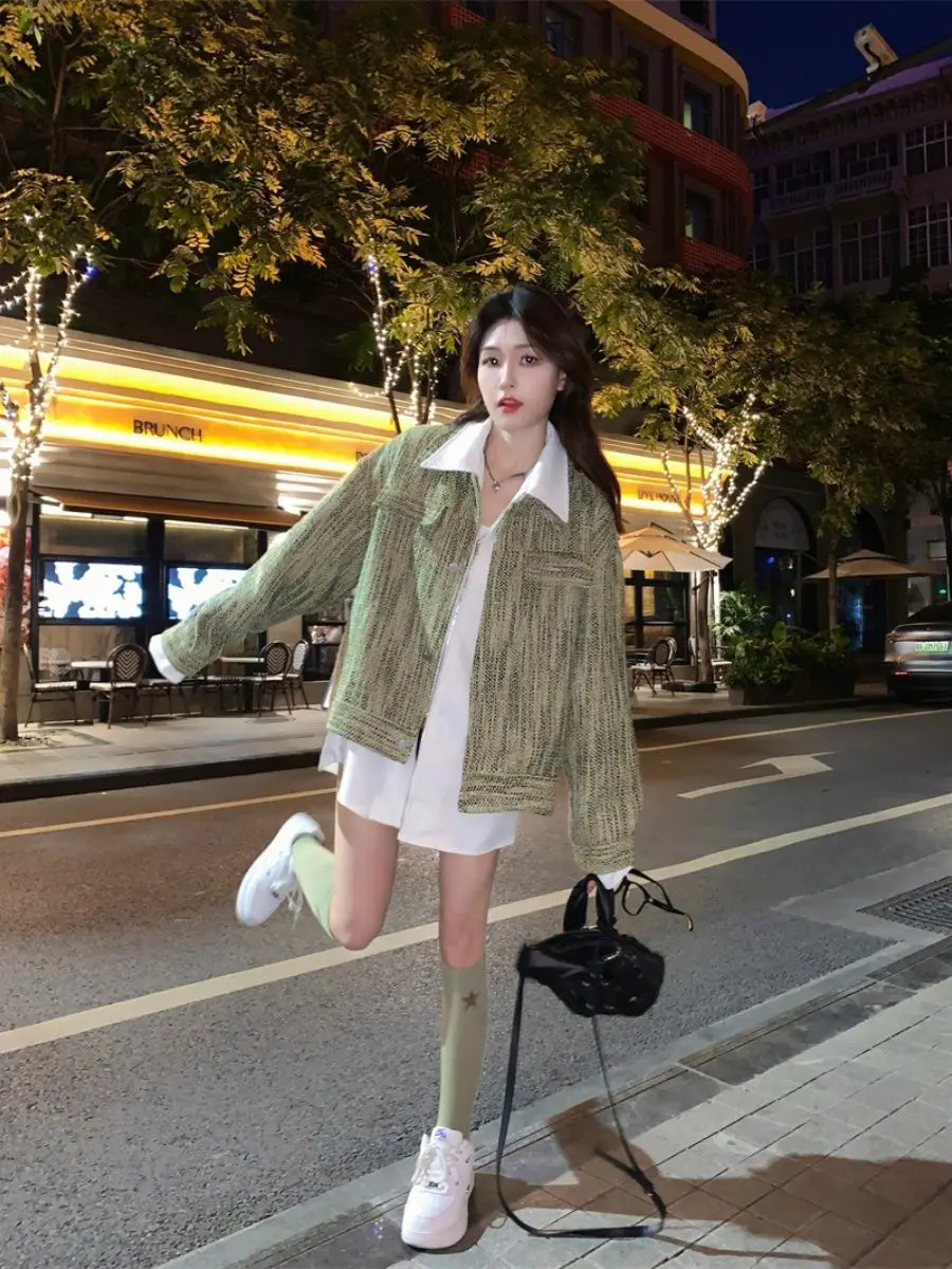 

Женские короткие стеганые куртки Грубые красочные Уютные Прочные пышные металлические пряжки в клетку Толщина из овечьей шерсти Универсальные жаккардовые куртки