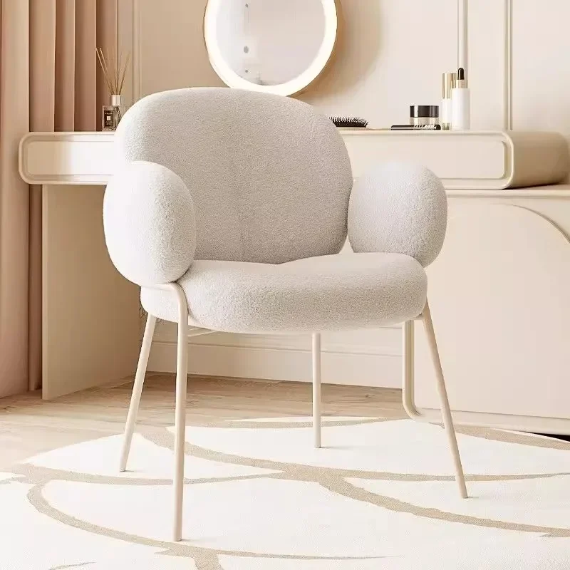 كراسي تناول الطعام بتصميم عصري عرش الزفاف كراسي تناول الطعام الفاخرة للحفلات الاسكندنافية أثاث منزلي مريح وبسيط