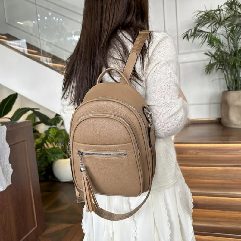 

Fashionable Clutch Mini Bag With Letter Logo Stylish Trendy Design For Women Solid Color