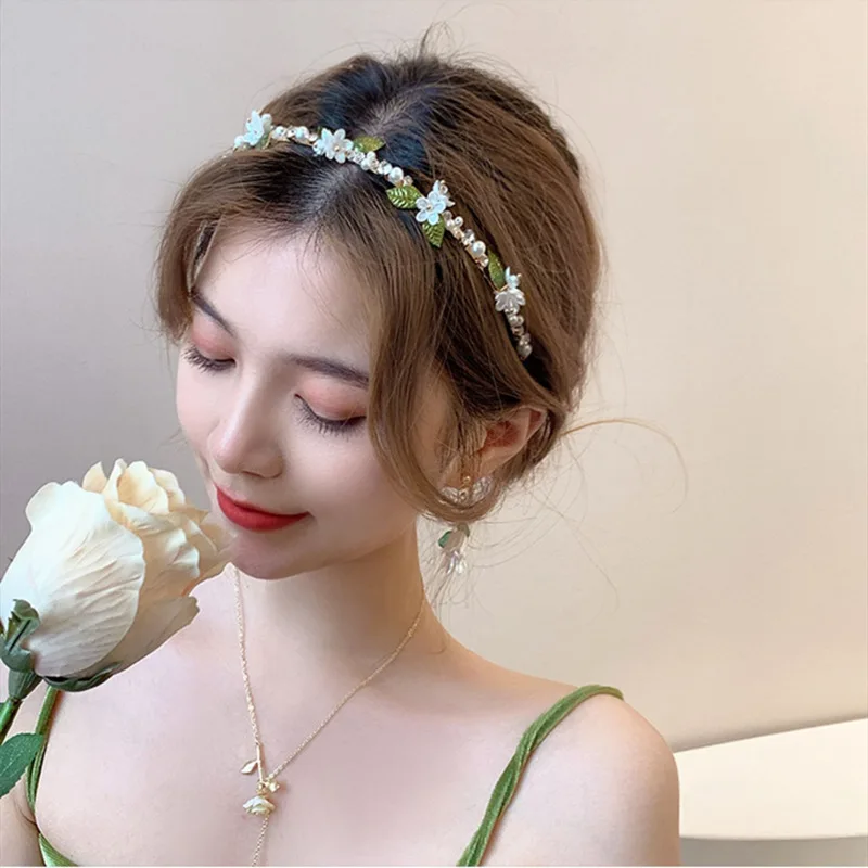 New Summer Fresh Flower Pearl Hair Accessories Ladies Romantic Spring and Summer Green Leaves Elegant Flower Headbands Headdress