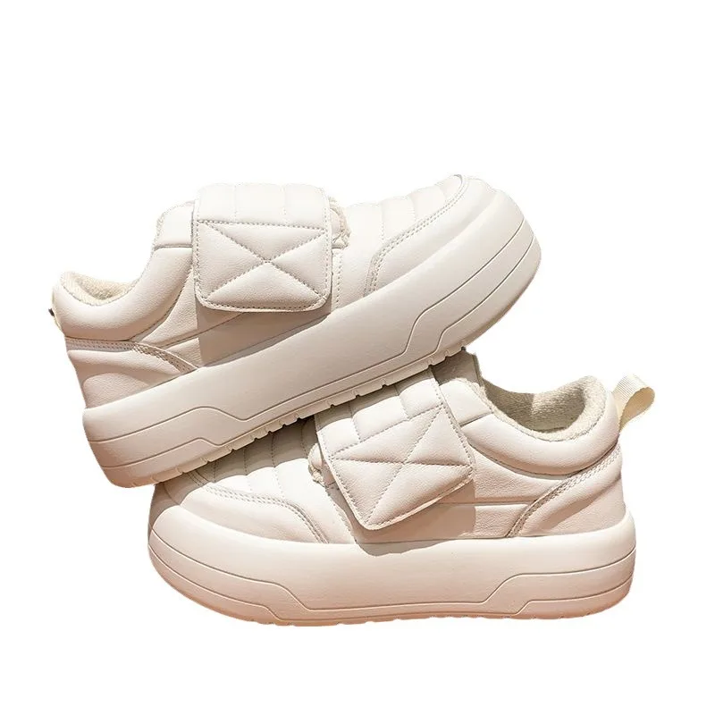 Milk white bread shoes for women autumn and winter 2023 new leather surface with plush insulation thick soled small white shoes