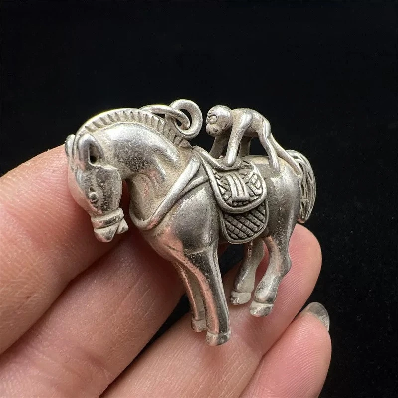 

Handmade silver-plated brass retro car key chain pendant is a success