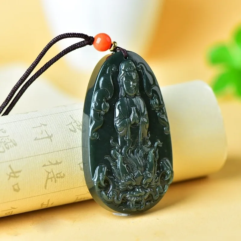 

Natural Hetian Jade Guanyin Buddha Pendant Three-dimensional Carved Men's and Women's Pendant