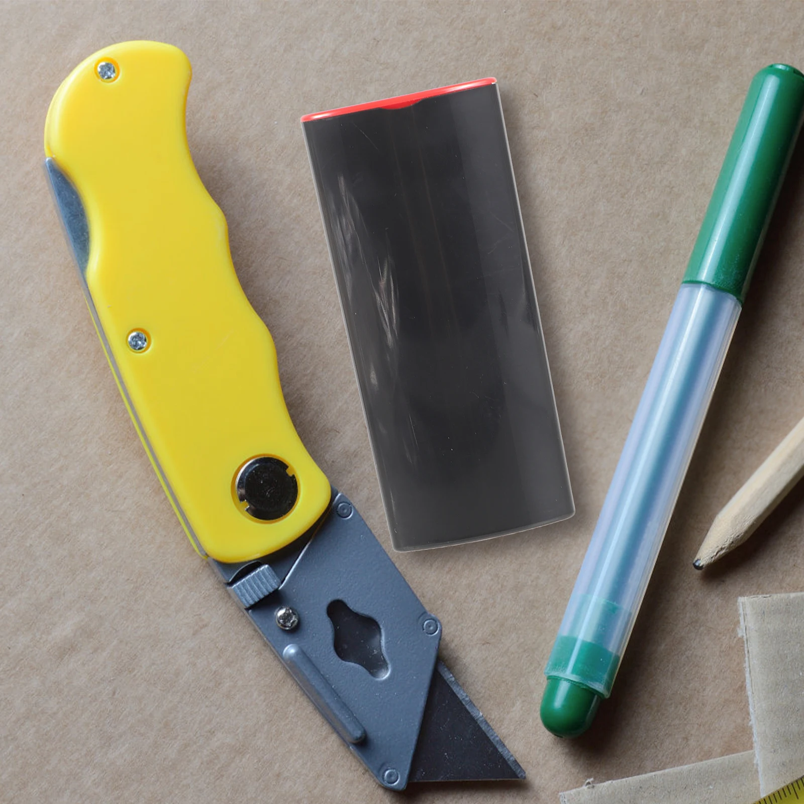 

Blade Storage Box Black Magnetic Travel Containers Waste Disposal Container Razor Blades Recycling Box Sharps Container
