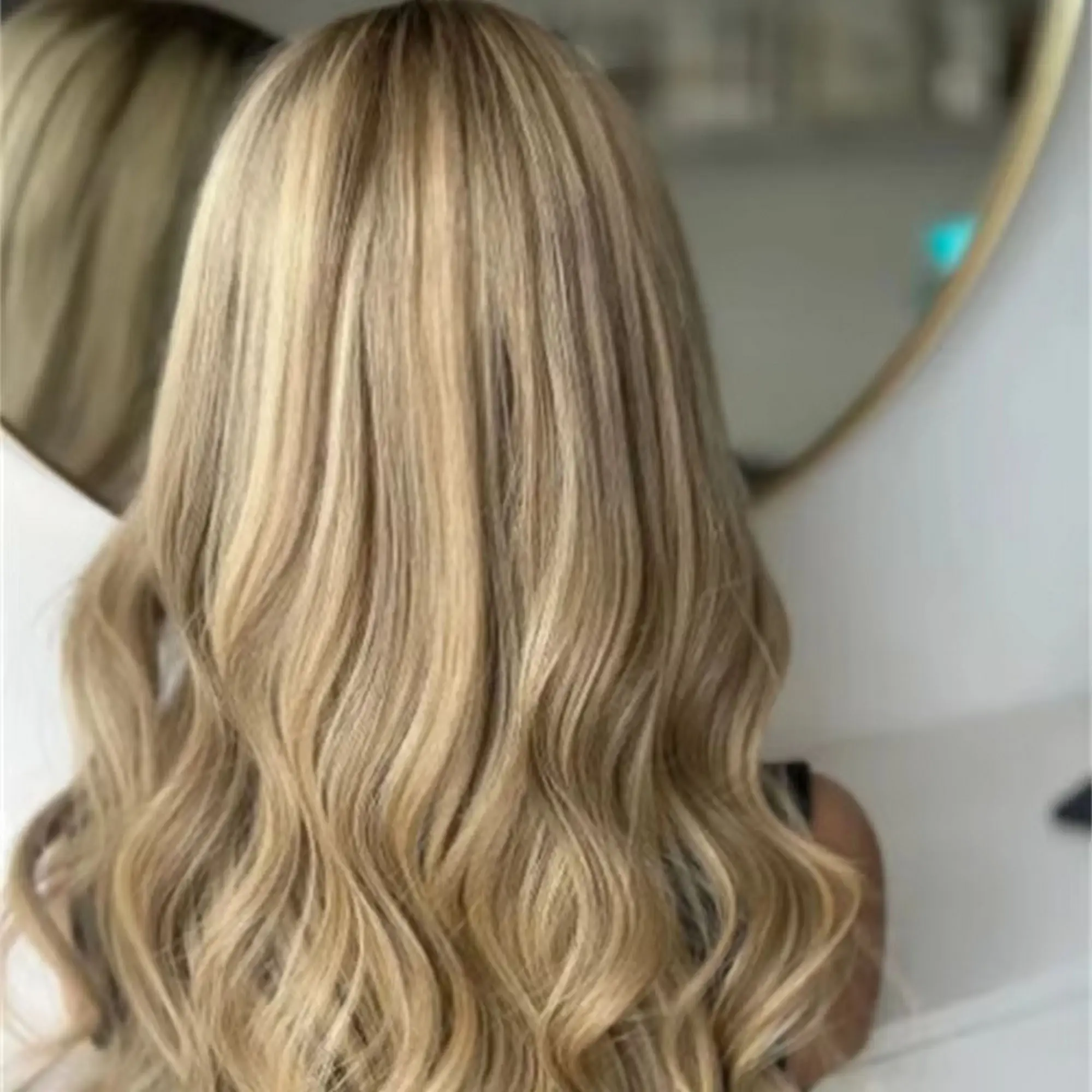 

Soft Premium Synthetic Fibre Wig Natural Blonde Highlights Lace Front Wig Dark Roots Blonde Wig For Women Daily Cosplay Used