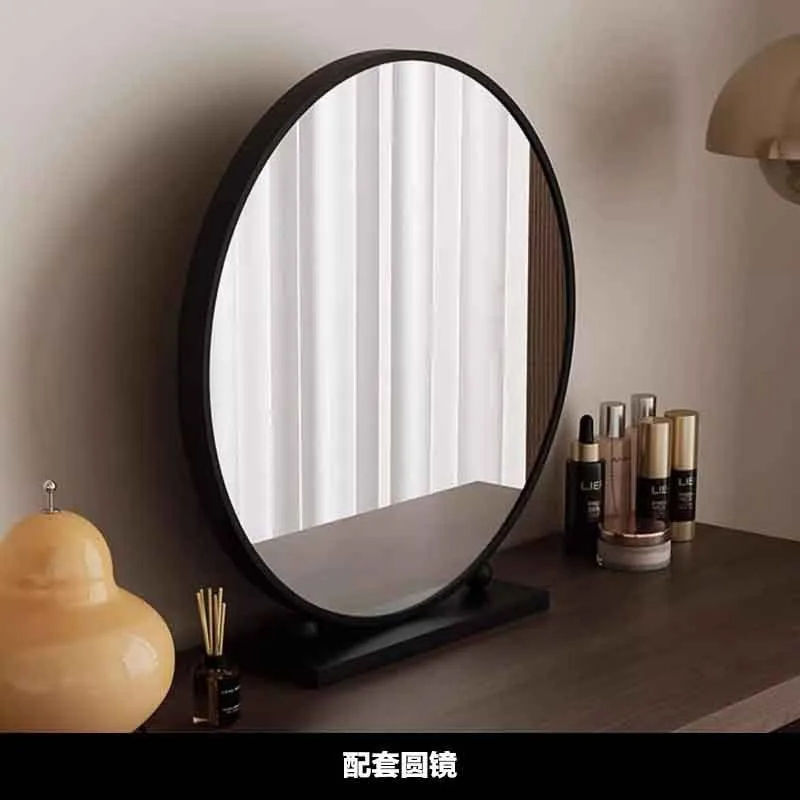 Variant: round mirror
