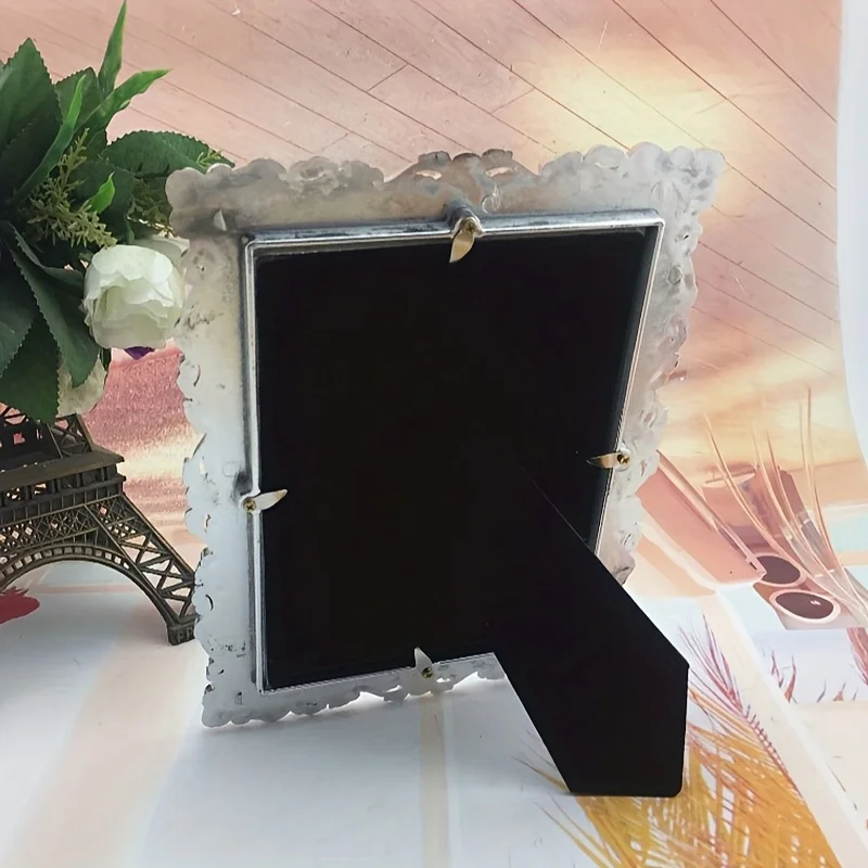 Personalized Custom European Palacestyle Silver Carving Photo Frame Light Luxury Wedding Photo Frame Artistic Photo Setting Gift