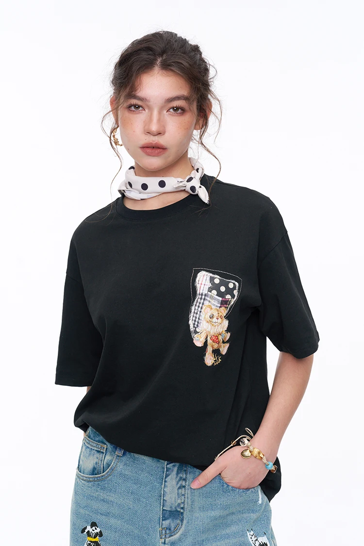 ELFSACK Women's Sweet Short Sleeve Graphic Tee with Cute Print, T-Shirt with Multiple Color Options, Loose Casual Autumn Top