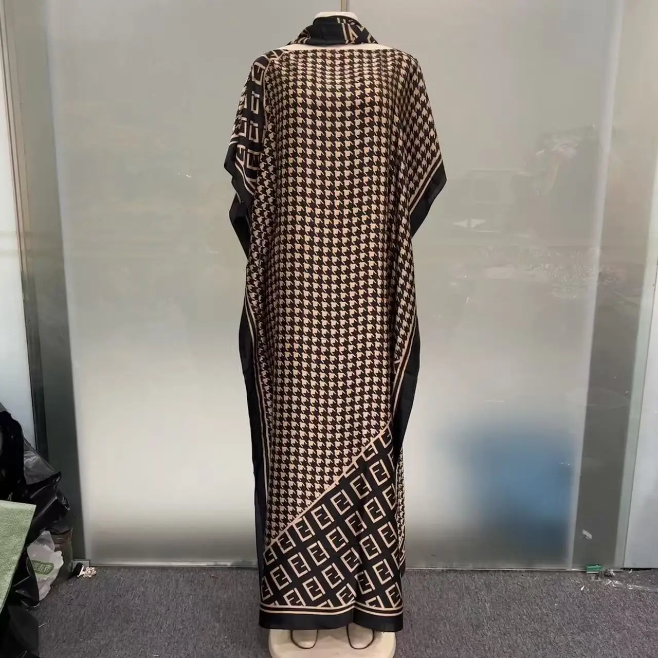 2025年 欧米風 新ファッション 通気性のあるサテン アフリカンプリント ゆったり カジュアル サマードレス レディース ポリエステル 春