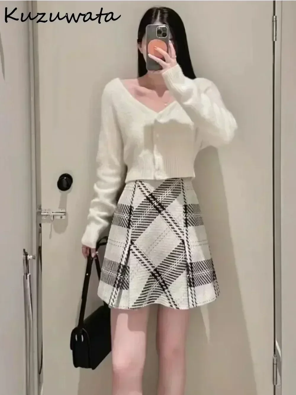 Kuzuwata New Fashion Personalized High Waist Faldas Plaid Slim Flare All-match Casual Mujer Faldas Japan Ruched Luxury Skirts