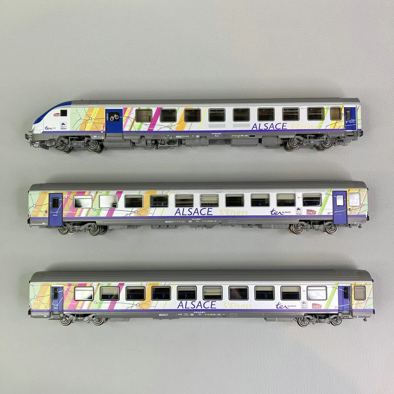 Train Model LS MODEL HO Type LSM Intercity Train Three Sections DC Version 41231 Rainbow 1/87 Train Model Toy