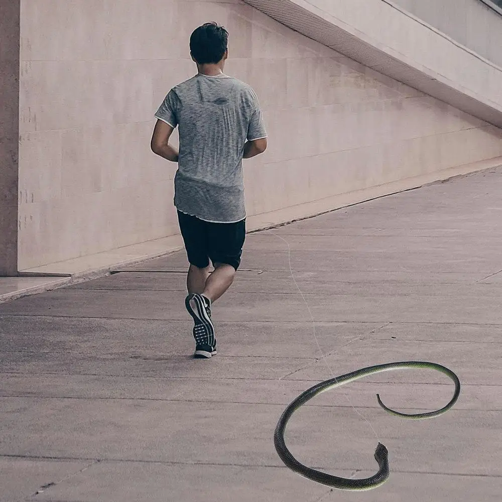 محاكاة ثعبان الأفعى المزحة كبيرة واقعية وهمية ثعبان نموذج نكتة عملية مع سلسلة كليب المطاط ثعبان لعبة هالوين