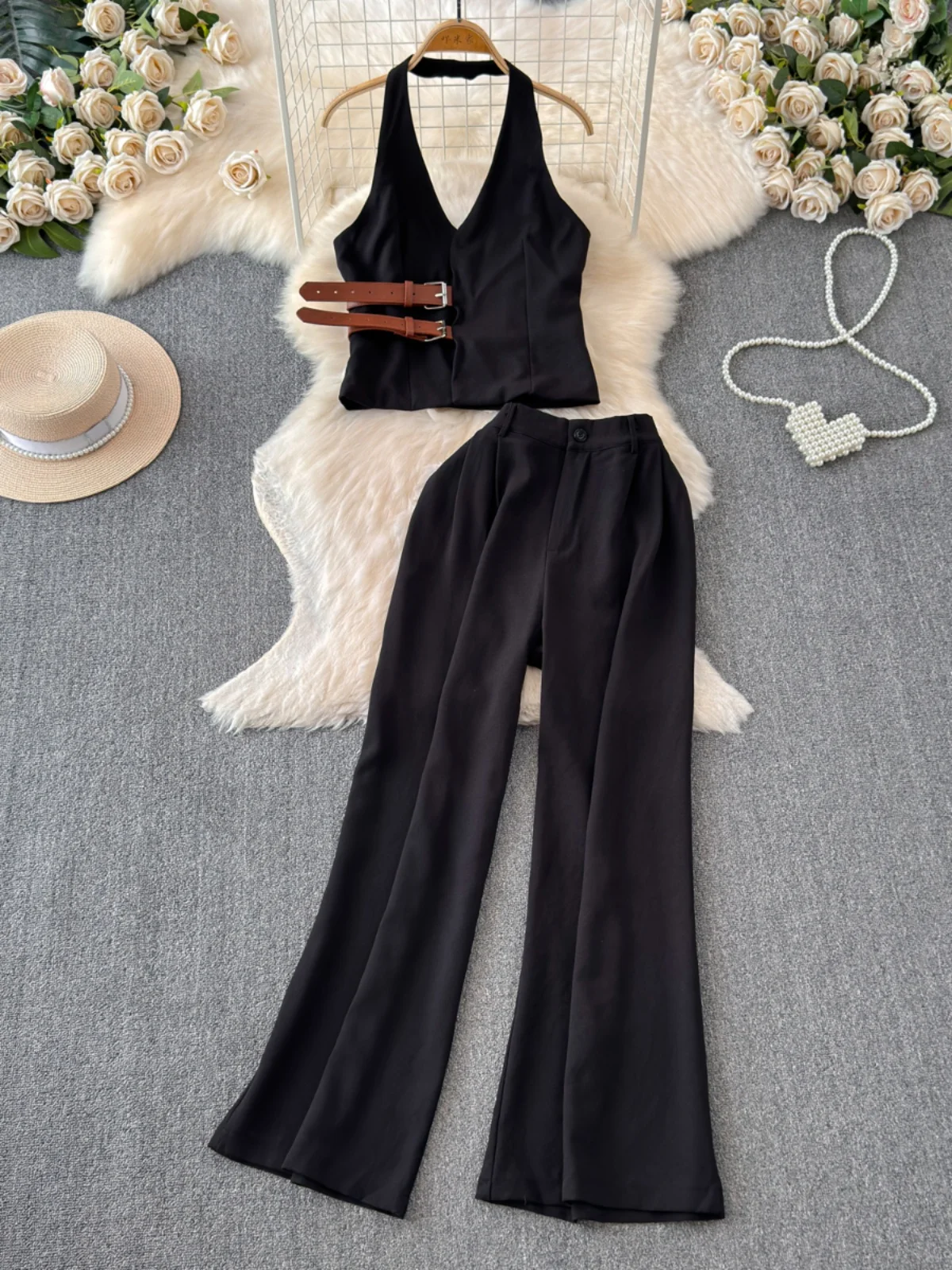 

Design Sensible mat Bal Strap Top plus High Waist Slimming Wide Leg Two-Piece Set with Button Detail