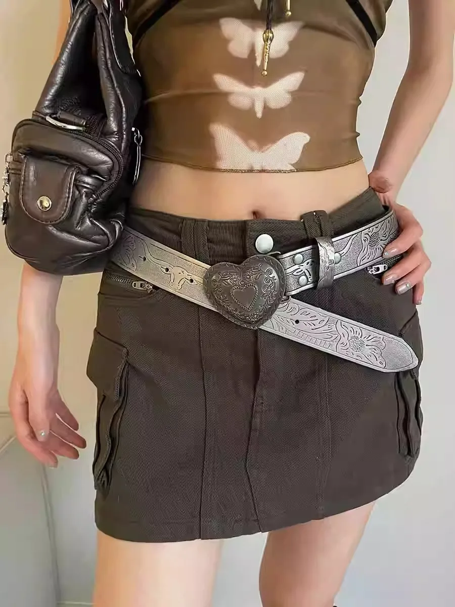 Love Y2K Retro Belt Kobieca koreańska wersja modnych akcesoriów Dżinsy z wąskim paskiem podkreślającym osobowość Ciemny