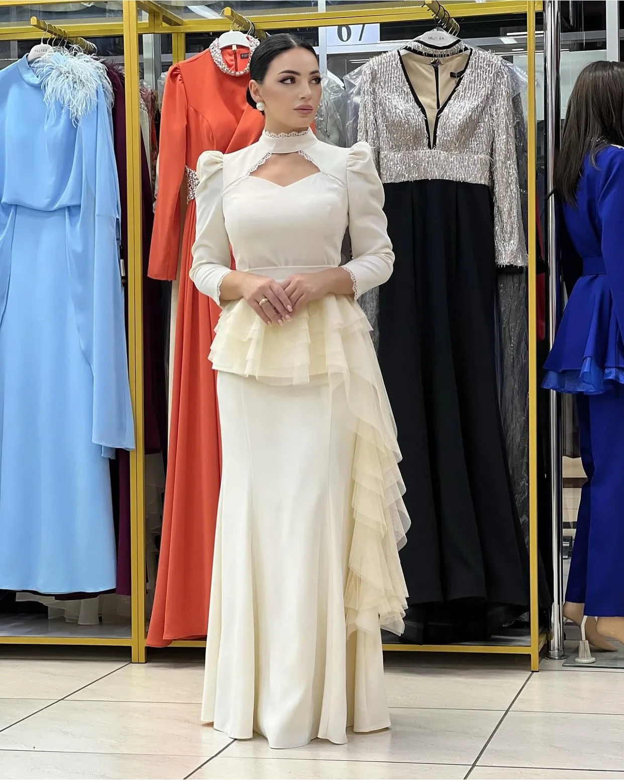 

Customized Modern Jersey Mermaid Lace Tiered Evening Dress High Quality Long Sleeves High Collar Floor Length prom dresses