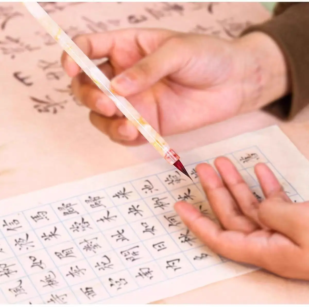 Kalligrafie-Pinsel mit Rotem Wolfshaar, Kleiner Schaft, Dünner Goldener Körper, Hakenförmiger Stift für Präzisionsarbeiten – Detail 5