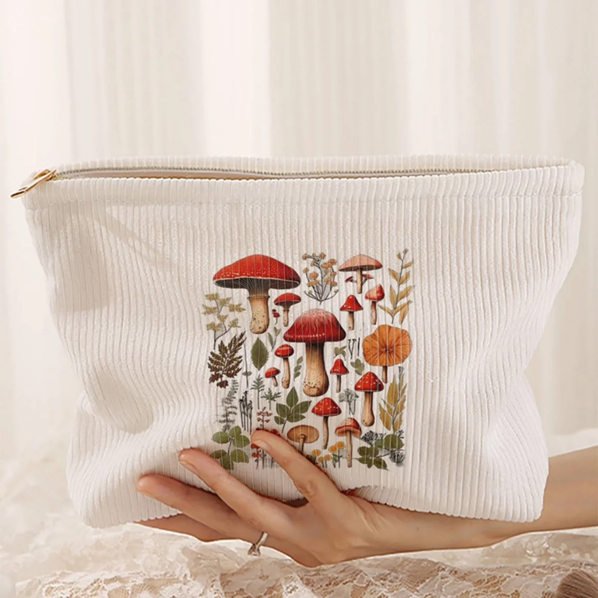

Mushroom patterned corduroy makeup bag, lightweight zipper storage box, multifunctional bag with lining, used for storing cosmet