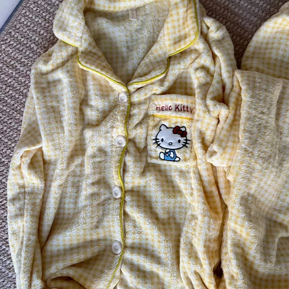 ชุดนอนผู้หญิงลายการ์ตูนฤดูหนาว ผ้าฟลานเนลหนานุ่ม สไตล์ลำลอง พิมพ์ลาย ปกเสื้อแบบคาร์ดิแกน กางเกงขายาว อุ่นสบาย น่ารัก สไตล์นักเรียน ชุดนอนใส่ในบ้าน