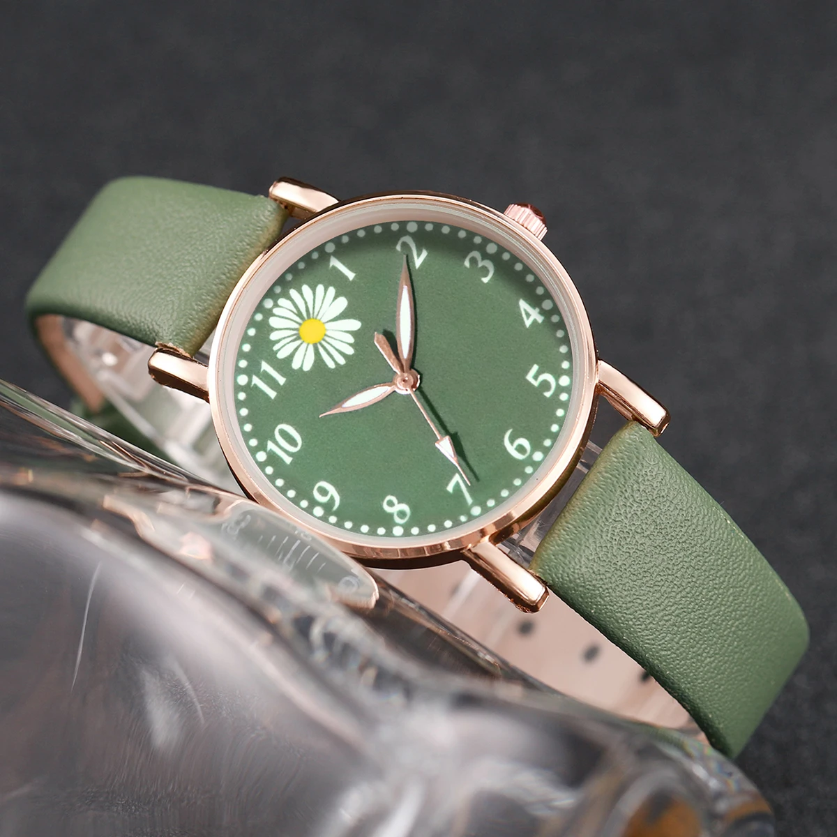 2Pcs/Set Fashion Women Girls Leather Strap Flower Quartz Watch & Bracelet Set