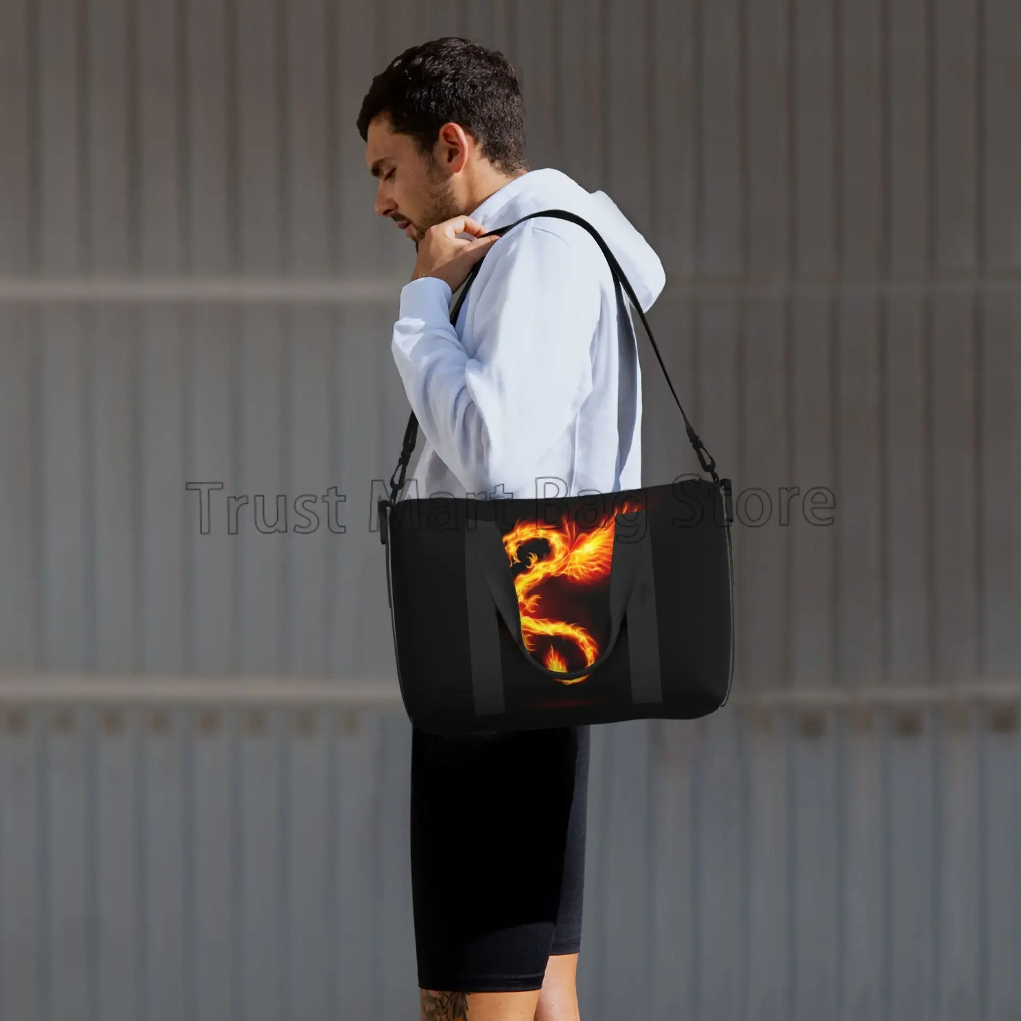 드래곤 화재 인쇄 여행 가방 남여 스포츠 체육관 여행 더플 백 조절 가능한 스트랩이있는 방수 Weekender 밤새 가방