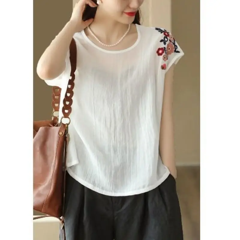 Women Summer Simplicity Loose Large Size Embroidered Cotton and Linen O-neck All-match Camisole Ladies Casual Appear Thin Tops