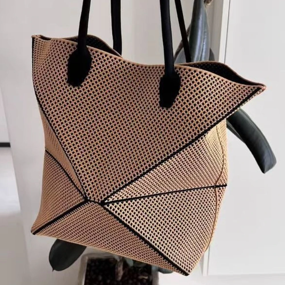 Trendy Versatile Rhombus Shoulder Bag 2025 New Popular Large-capacity Tote Bag Casual Commuter Portable Folding Change